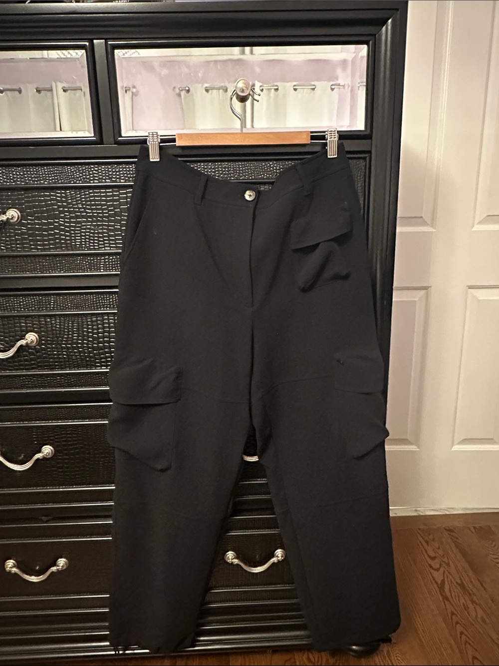 Womens's Black Cargo Pants - Wilfred